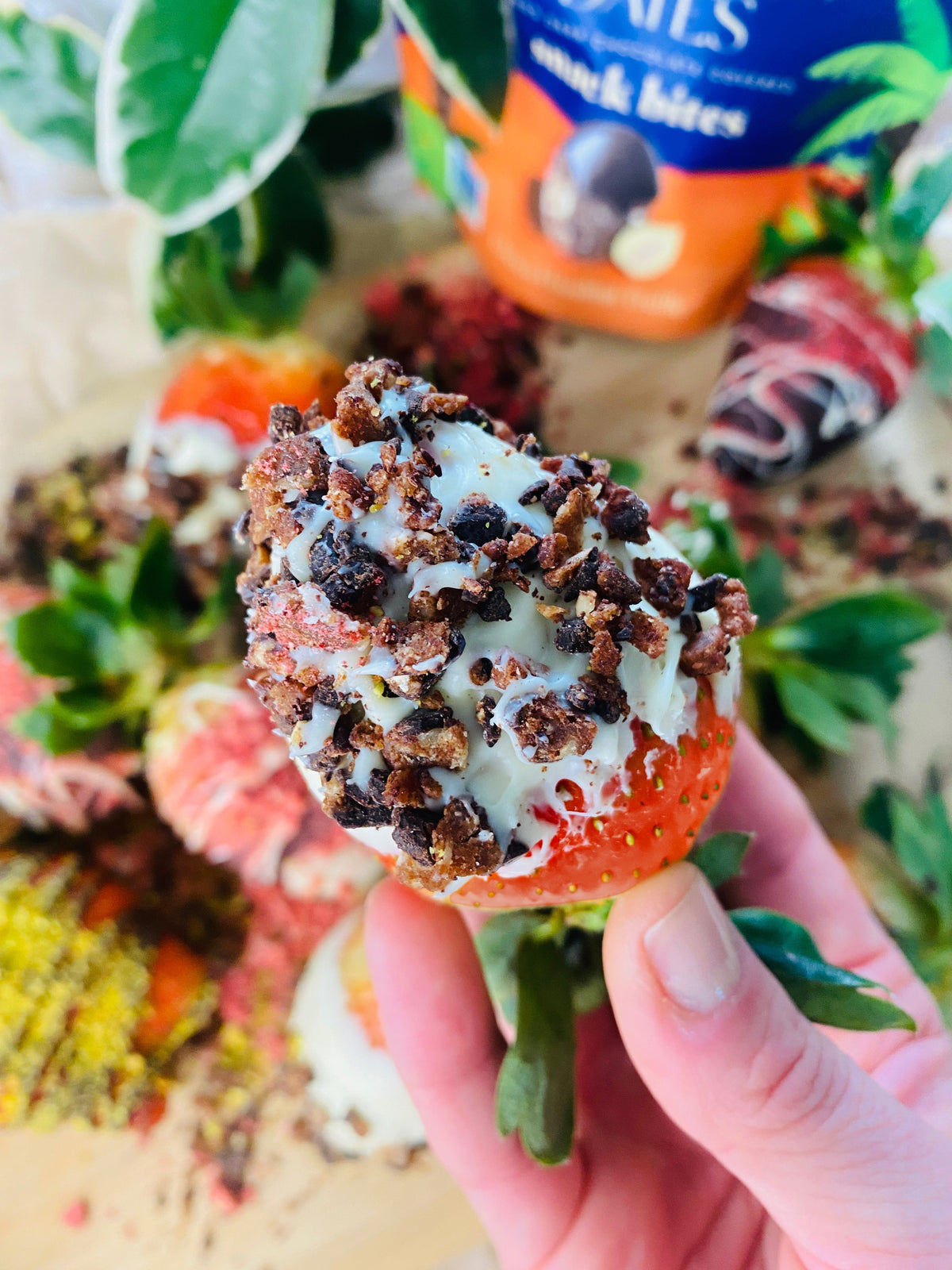 Easy Chocolate Covered Strawberries